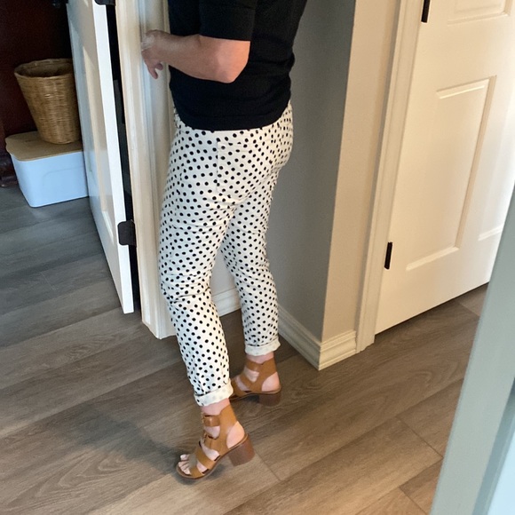 Polka dot skinny jeans NWOT. - Picture 2 of 8